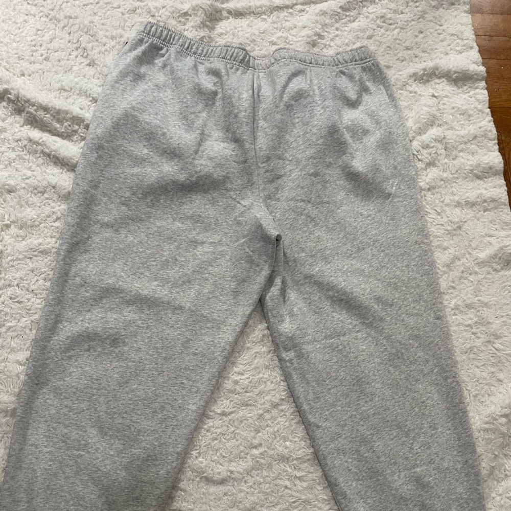 Universal Thread men’s Light Gray Joggers - Picture 12 of 12